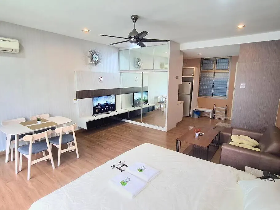 Harmony Studio Private Balcony Palazio Mount Austin By Gdragon Homestay Johor Bahru Apartment