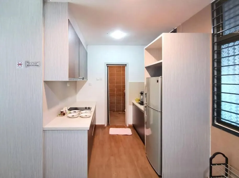 Harmony Studio Private Balcony Palazio Mount Austin By Gdragon Homestay Johor Bahru Malaysia