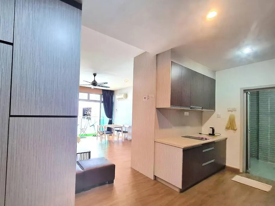 Harmony Studio Private Balcony Palazio Mount Austin By Gdragon Homestay Johor Bahru